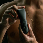 Manchine Plus™ – A Máquina que Cuida do Seu Saco (Sem Cortes, Sem Medo) +BALM - Hidratante Refrescante Para Barba (Brinde)🎁